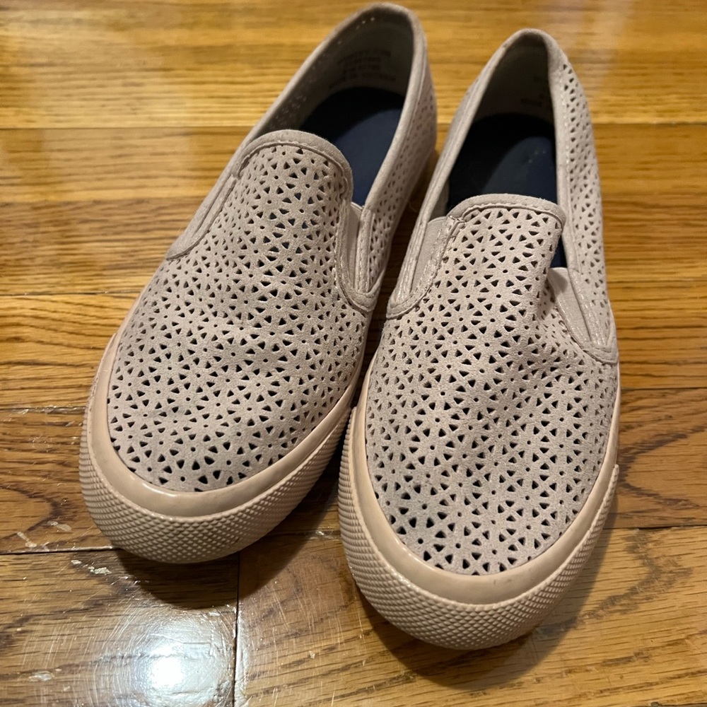 Sperry cut out slip ons